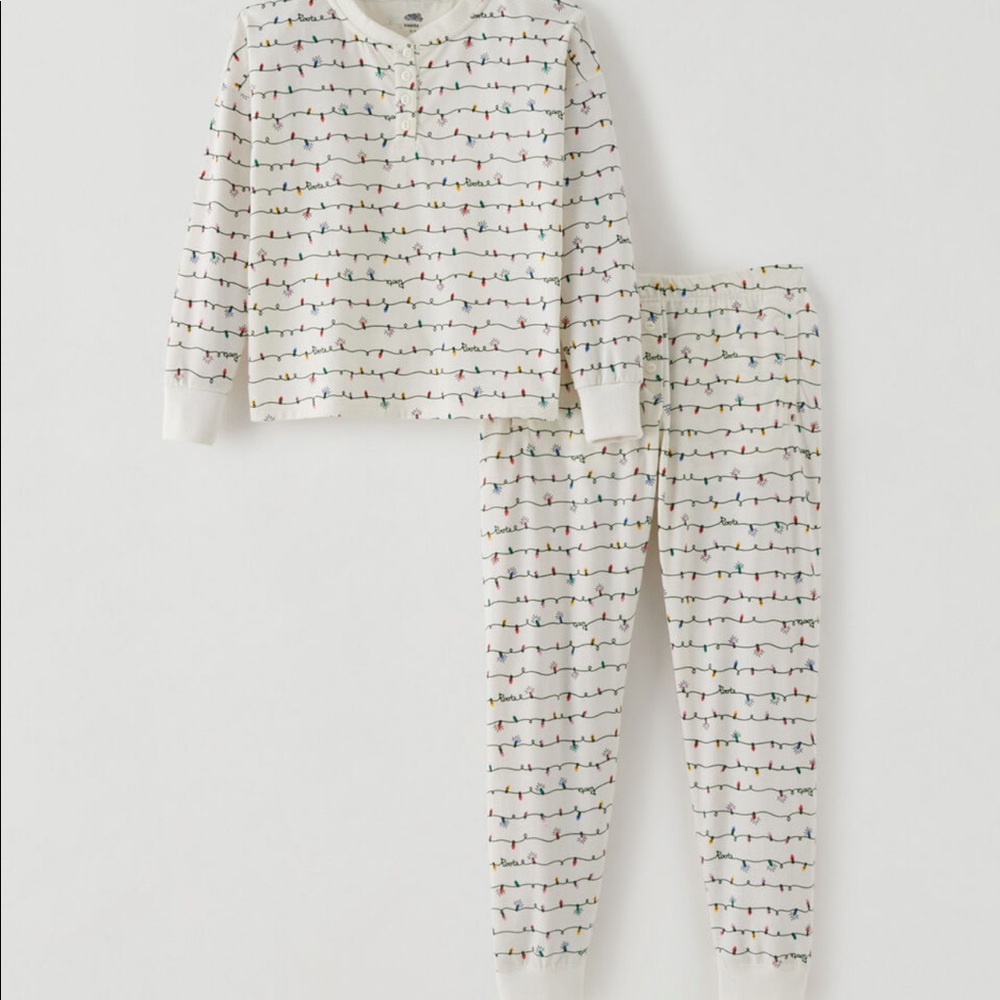 - Brand new Roots sleep set